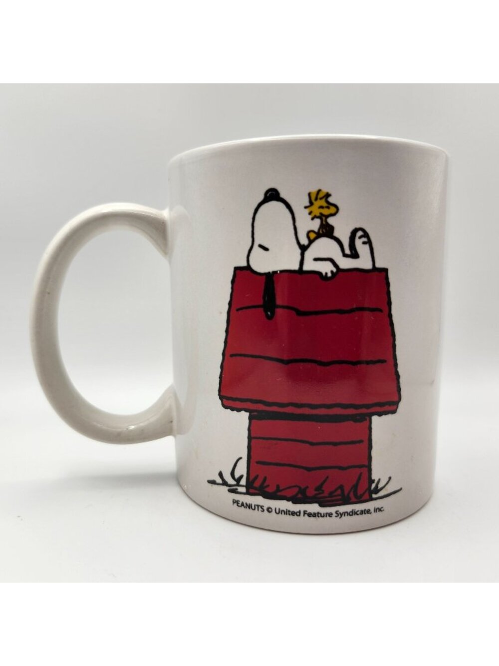 Vintage Snoopy Woodstock Red Doghouse Ceramic Coffee Mug 11oz